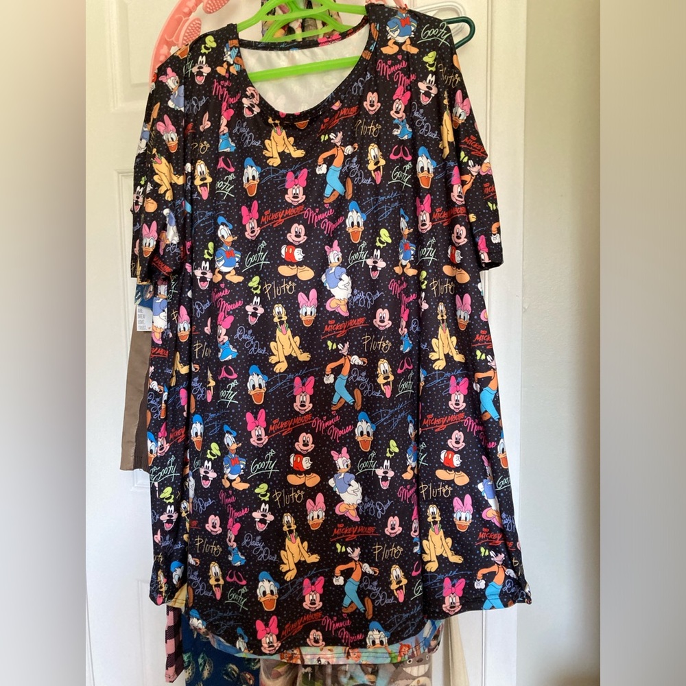 Brand new Disney top